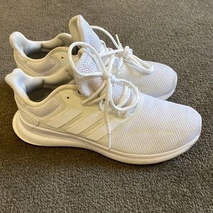 Adidas white tennis shoes Size 8US